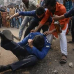 HEADLINE : Uniform under attack: Drunken Mob attacks IAF official in Bulandshahr Over Public drinking Dispute